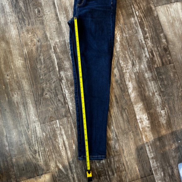 EUC - American Eagle Outfitters Jeans - Picture 10 of 15